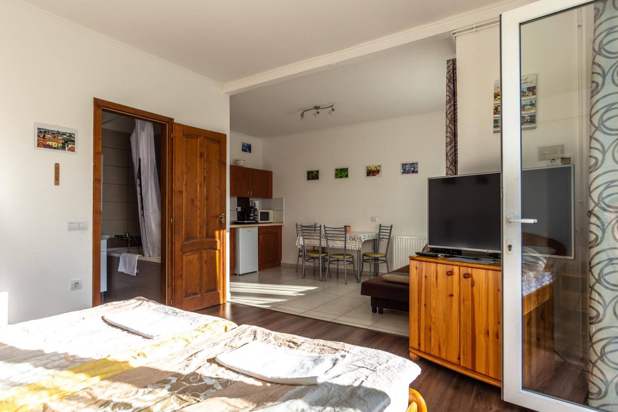 Szabolcs Apartments Дем'єн Екстер'єр фото