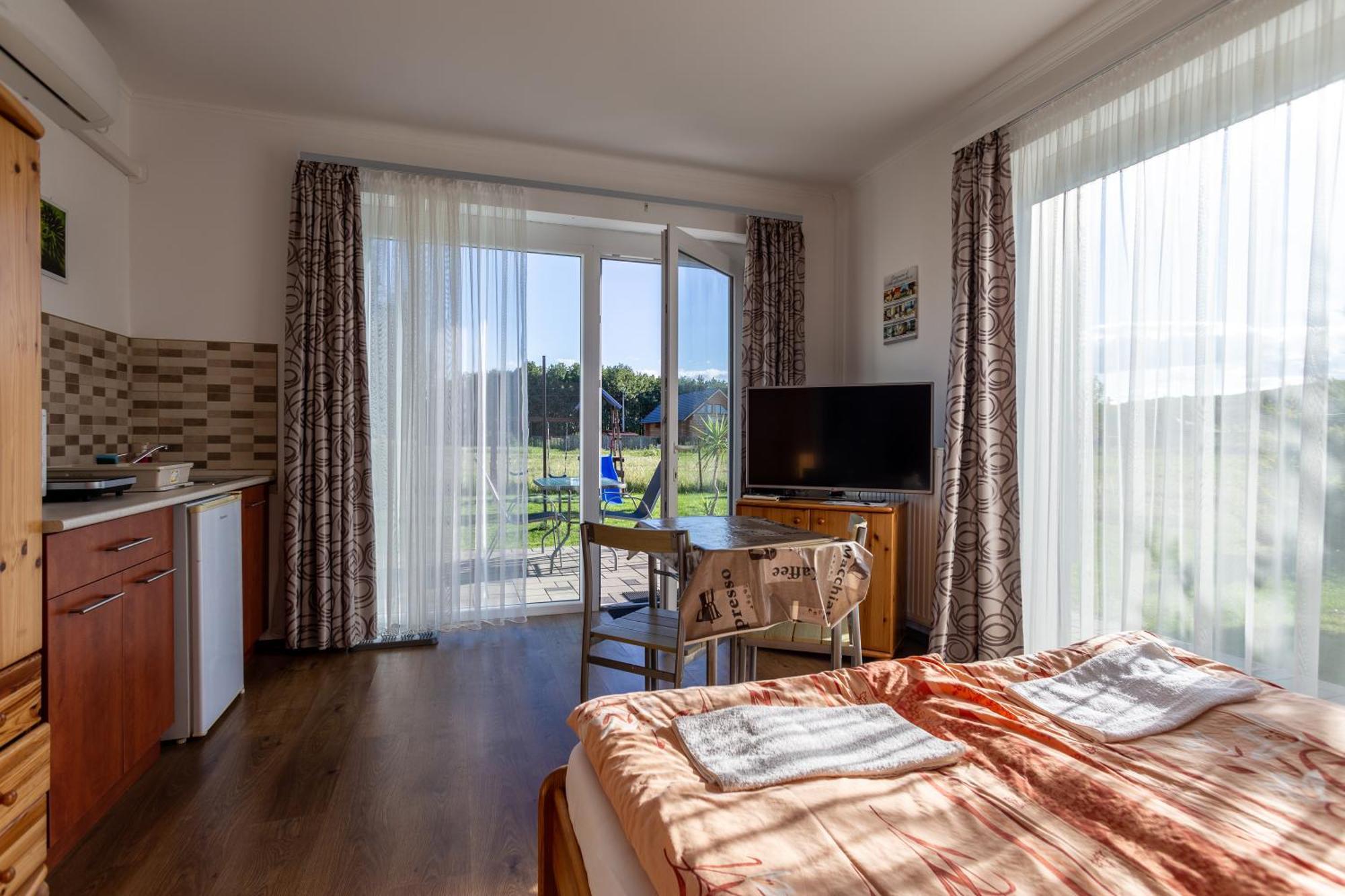 Szabolcs Apartments Дем'єн Екстер'єр фото