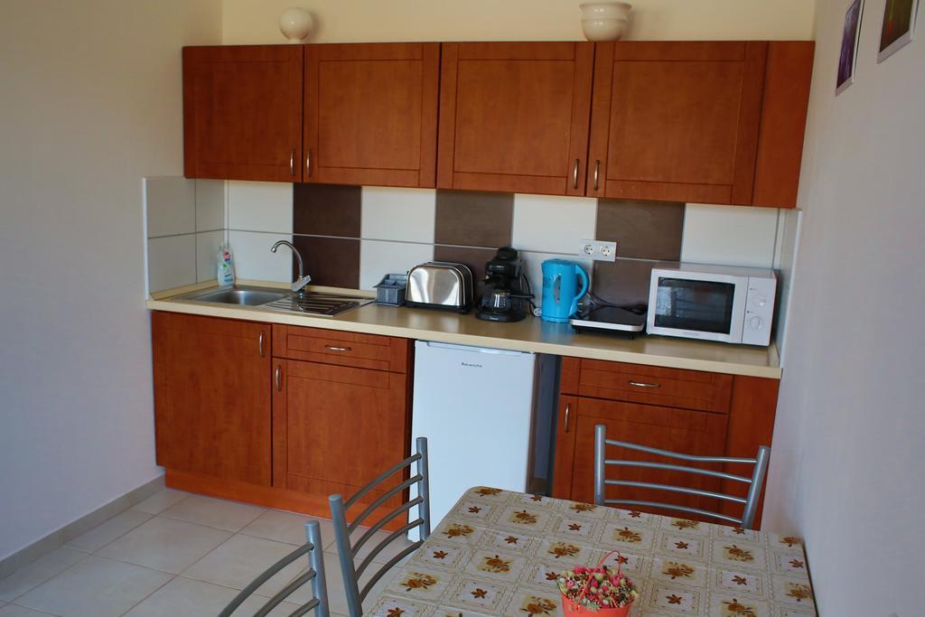 Szabolcs Apartments Дем'єн Екстер'єр фото
